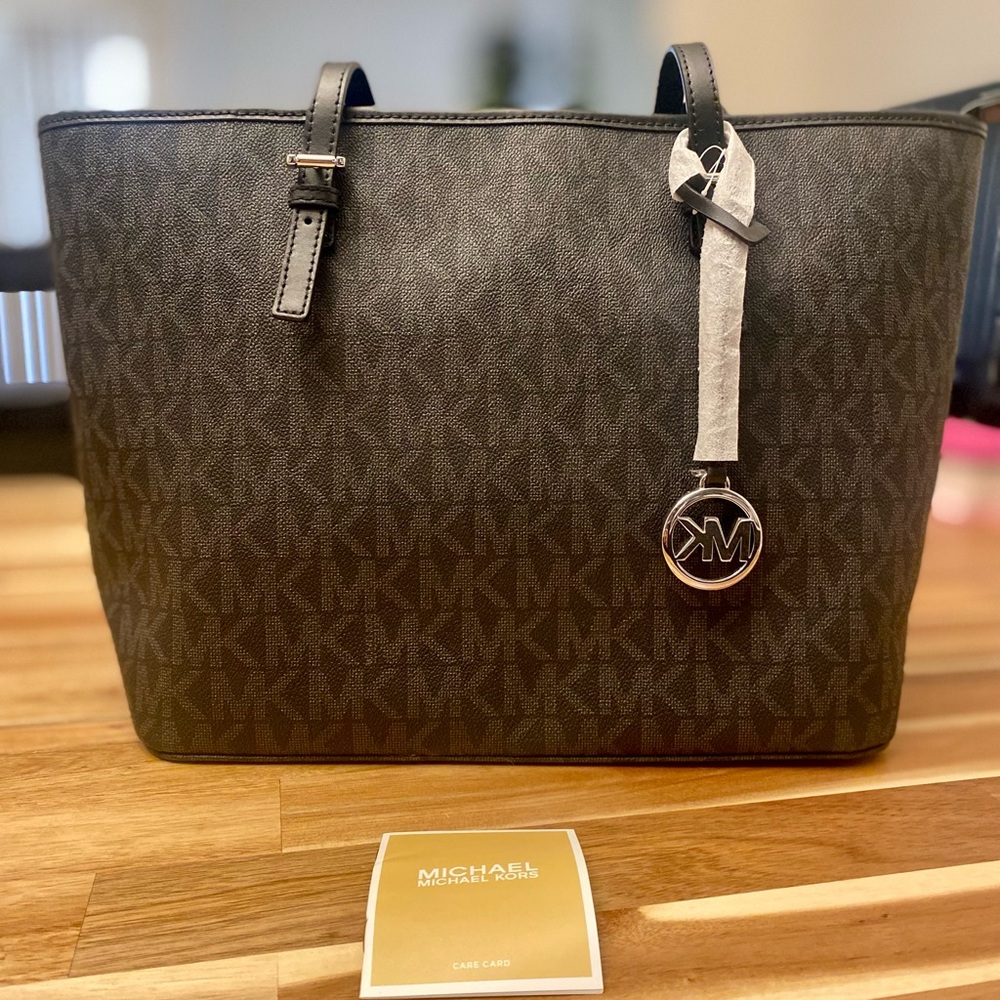 Michael Kor’s Women’s Bag